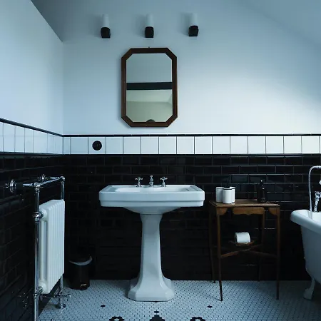 The Riverhouse, Magical House With Garden By The River Seine 3* Gye-sur-Seine